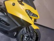 YAM  T Max 560 2022 giallo (2).jpg
