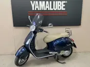 Vespa 300 GTS BLU (1).jpg