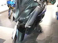 xmax 3.jpg