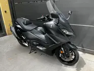 TMAX 560 Sword Grey 2.jpg