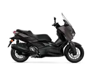 2025-Yamaha-XMAX300ASV-EU-Dark_Magma-Studio-002-03.jpg