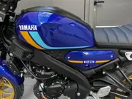 XSR 125 Blu 5.jpg