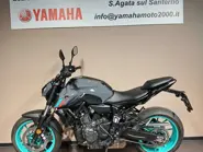 YAM MT 07 CYAN (4).jpg