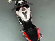 R2.jpg