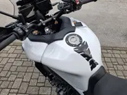 TRACER 9 GT POWER WHITE 5.jpg