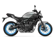 2025-Yamaha-MT07AS-EU-Ice_Storm-Studio-002-03.jpg