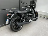 MotoGuzzi V7 Stone 1.jpg