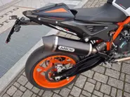 KTM DUKE 890 R 2021 4.jpg