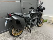 Tracer 9 GT MidnightBlack 1.jpeg