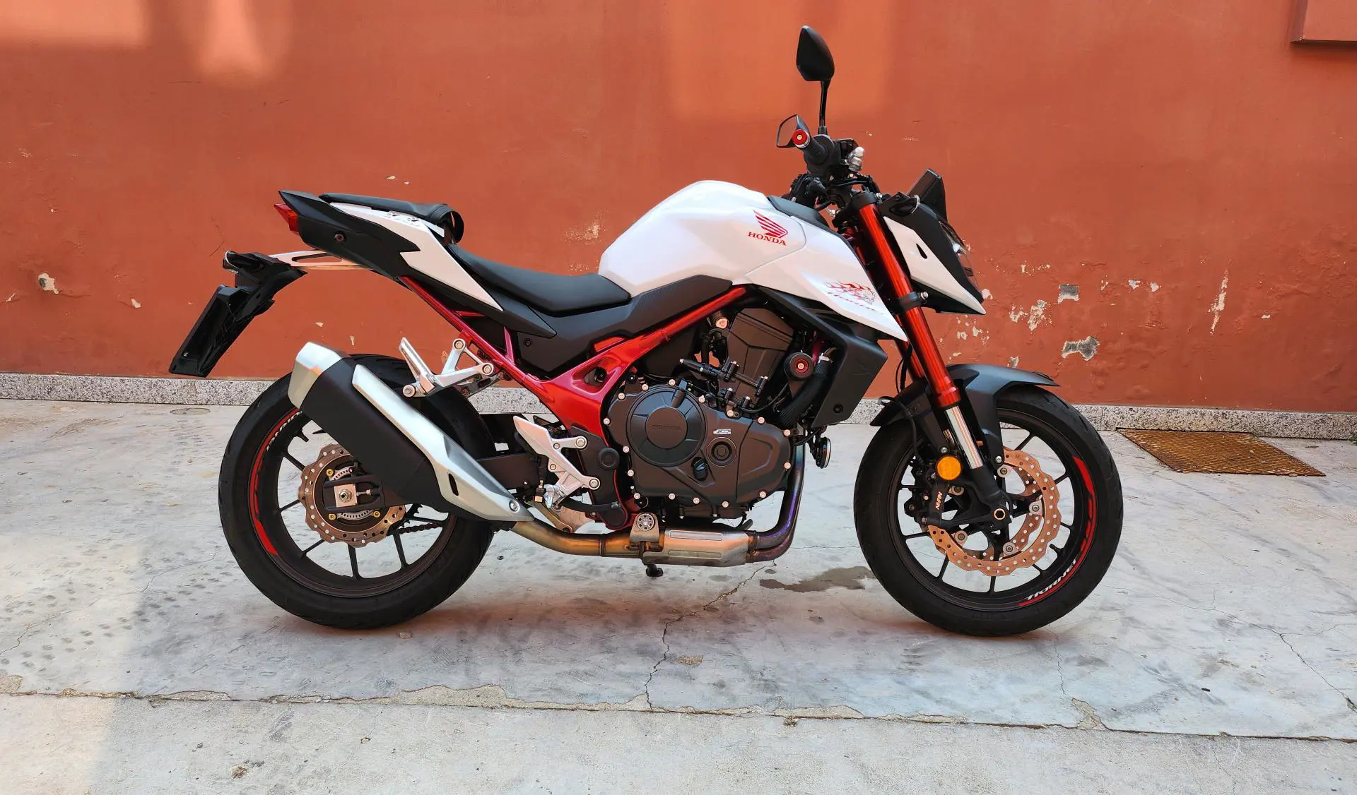 honda adventure 750