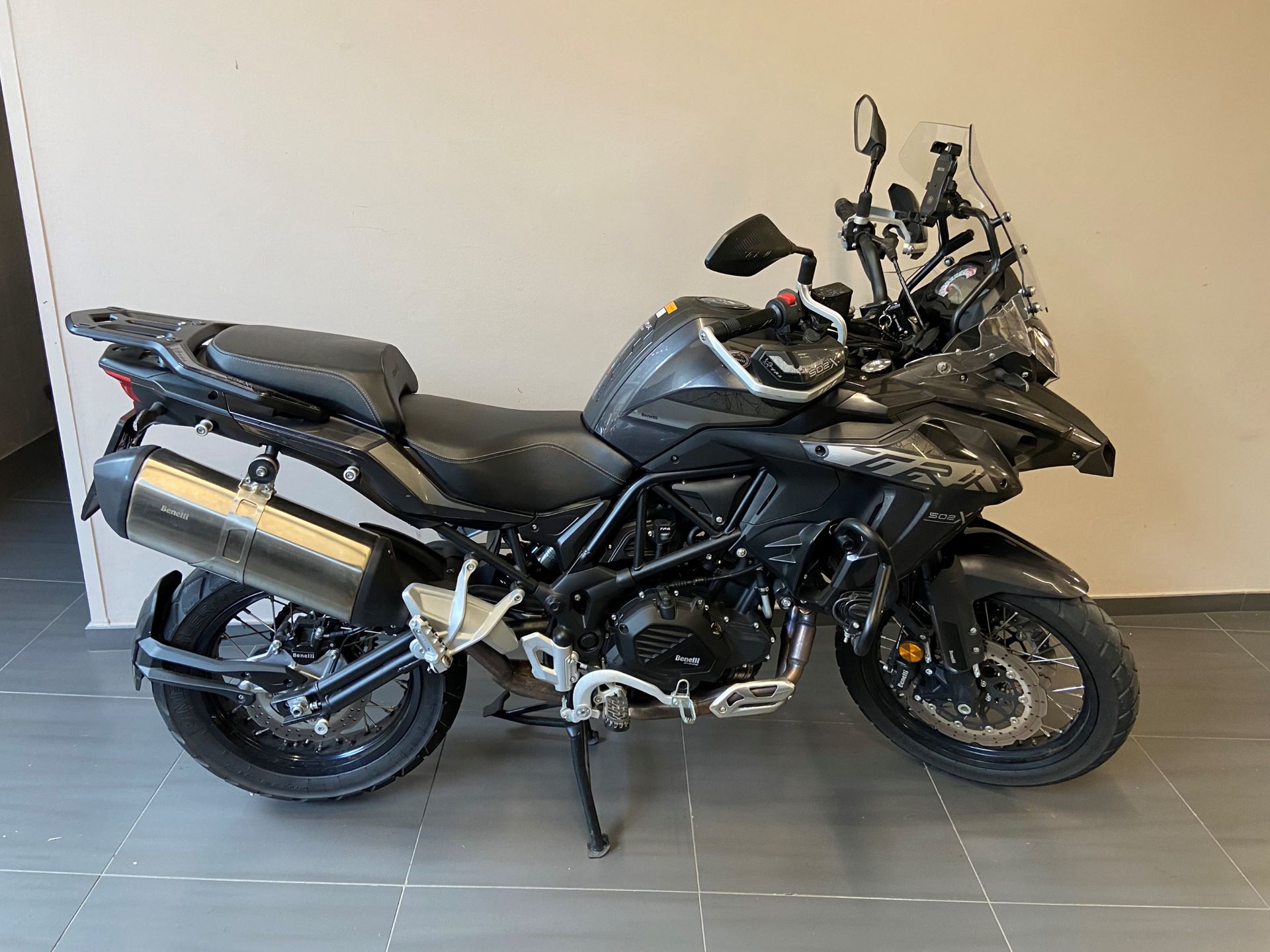 BENELLI TRK 502 X - 2023 • Moto Action, concessionaria a Scafati di auto e  moto nuove e usate