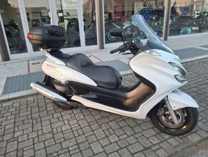 MAJESTY 400 2013.jpg