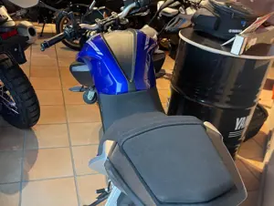 mt 125 3 .jpg