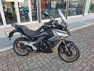 CF MOTO MT-700 ABS 2024.jpg