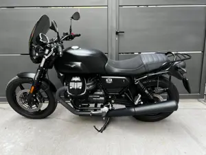 MotoGuzzi V7 Stone 8.jpg