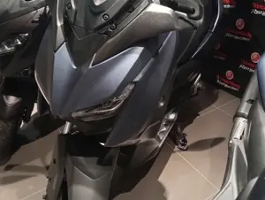 xmax 1.jpg