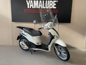 LIBERTY 125 (1).jpg