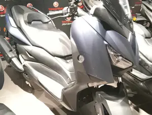XMAX 1.jpg