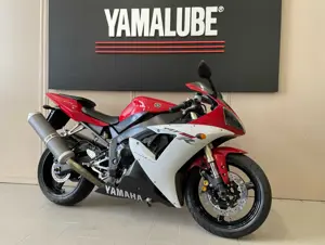 YZF R1 2002 (1).jpg
