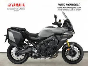 TRACER 9 GT ARGENTO OPACO 2025-Photoroom.jpg