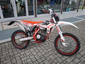 BETA 125 4T RR 2021.jpg
