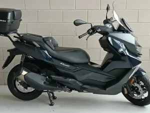 C400.jpg
