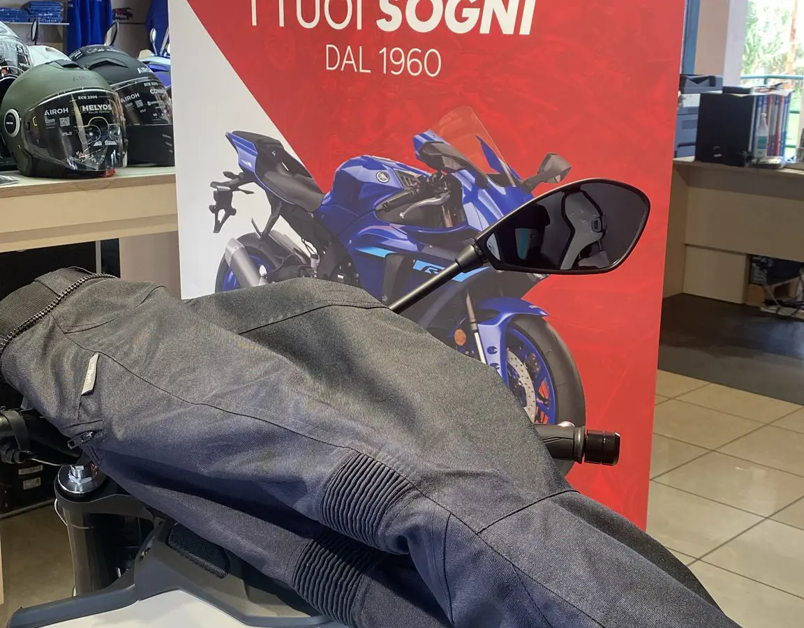 PANTALONE UOMO 3.jpeg