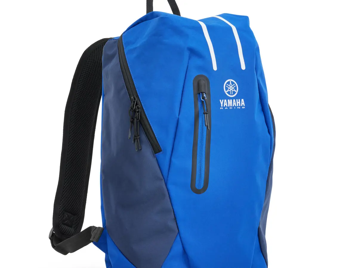 T24-JA002-E0-00-24-PB-backpack-Studio-008.jpg