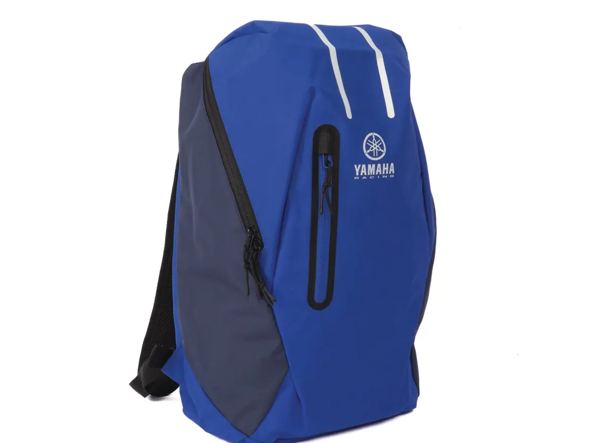 T24-JA002-E0-00-24-PB-backpack-Studio-001.jpg