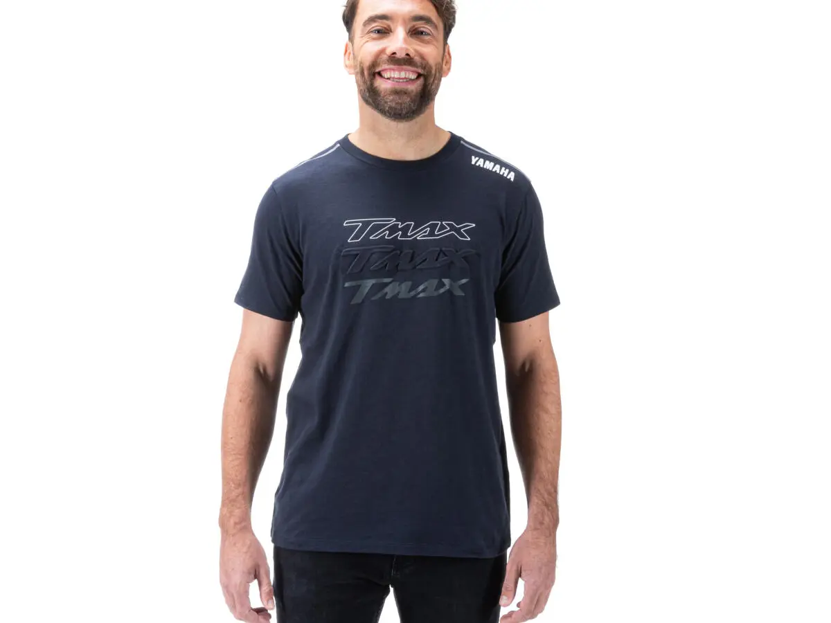 B23-SC109-F3-0L-23-Scooter-TMax-T-shirt-SS-Marne-EU-Studio-001_Tablet.jpg