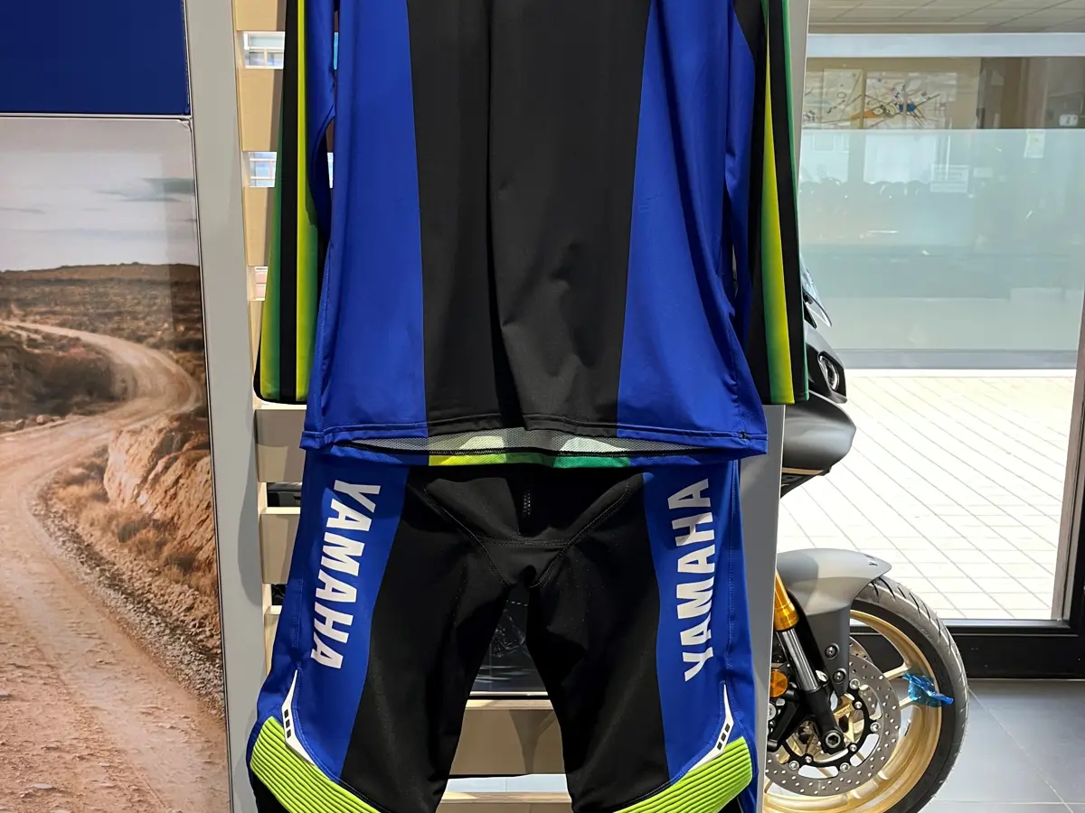 Tenue discount yamaha cross