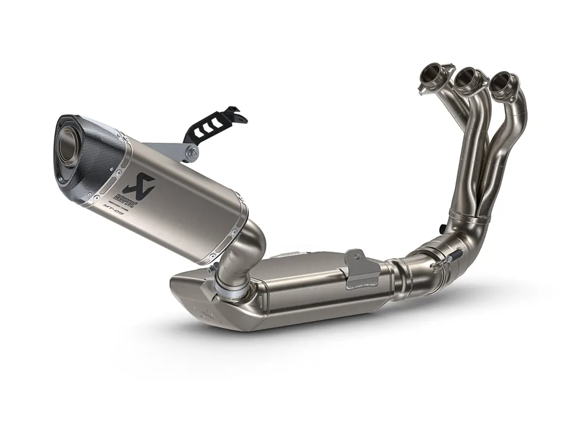 90798-32412-00-MT-09-Full-Exhaust-System-Studio-001.jpg