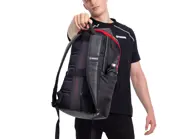 T25-RV002-B7-00-25-Revs-backpack-Jana-Studio-003.jpg