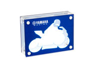 N22-MB007-E8-00-Yamaha-Racing-Piggy-Bank-EU-Studio-001_Tablet.jpg