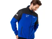 B22-FJ121-E1-0L-Paddock-Blue-Team-Fleece-_Men_-EU-Studio-004.jpg