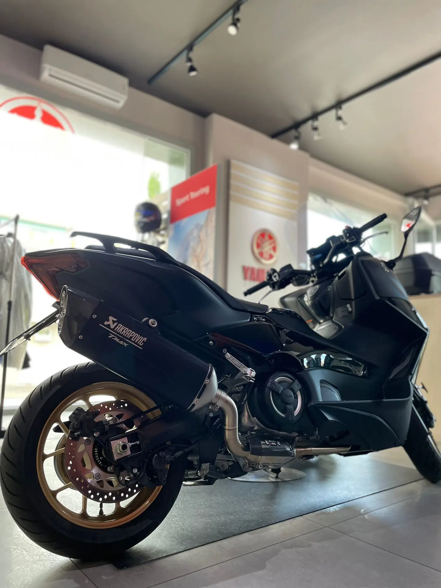 MARMITTA T-MAX 560 Sistema completo Akrapovic: - Nero Yamaha