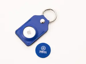 N24-JK006-E0-00-YAMAHA-RACING-TAG-KEYRING-Studio-002.jpg