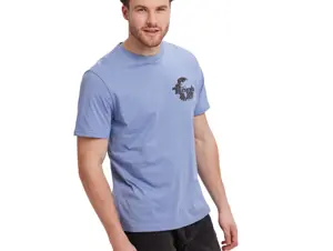 B25-AD116-E5-0L-Adventure-T-shirt-for-men-with-big-global-print-at-back-Studio-001.jpg