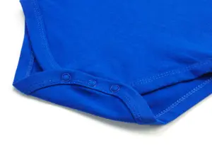 B22-KB602-E0-01-22-PB-ss-bodysuit-baby-EU-Studio-004.jpg
