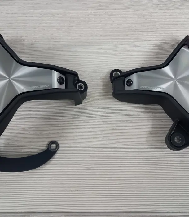 tracer9-protezione-laterale-yamaha-cod-b5u211d00100