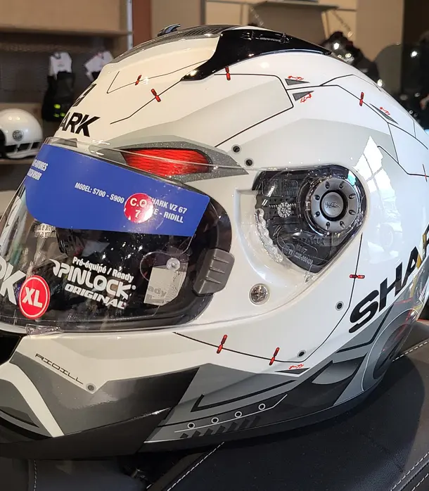 casco-shark-ridill